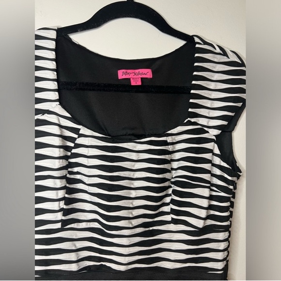 Betsey Johnson - Black and White Fit and Flare Dress - Size 8 - Picture 3 of 8